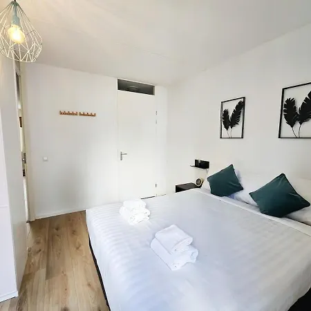 North Spacious For 6 Guests Lejlighed