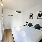 North Spacious For 6 Guests Lägenhet