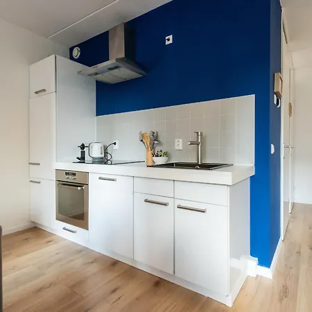 North Spacious For 6 Guests 4* أمستردام