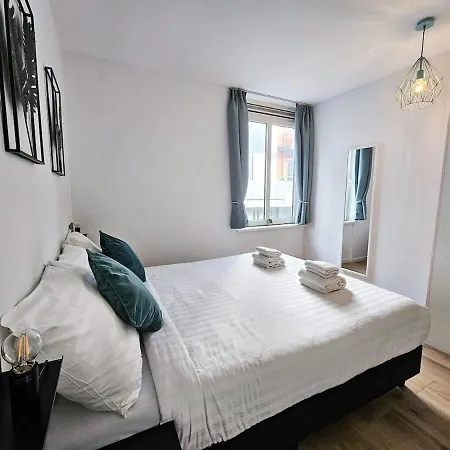 North Spacious For 6 Guests *
