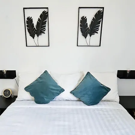 North Spacious For 6 Guests