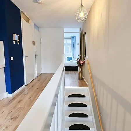 North Spacious For 6 Guests